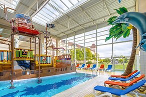 Explorers Hotel