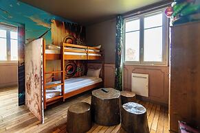Explorers Hotel