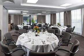 Holiday Inn London - West by IHG