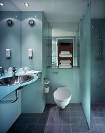 Holiday Inn London - West by IHG