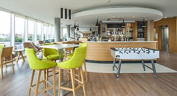 Holiday Inn London - West by IHG