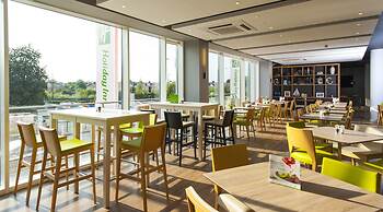 Holiday Inn London - West by IHG