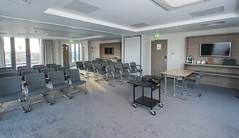 Holiday Inn London - West by IHG