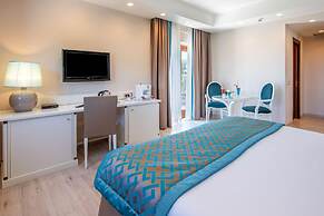 Nastro Azzurro Resort