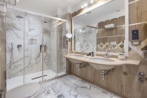 Nastro Azzurro Resort