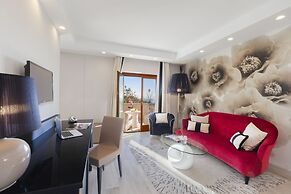 Nastro Azzurro Resort