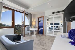 Nastro Azzurro Resort