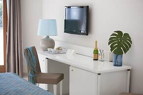 Nastro Azzurro Resort