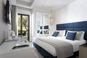 Nastro Azzurro Resort