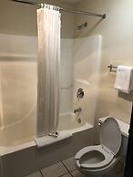 Days Inn by Wyndham Batavia Ohio