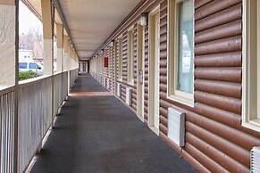 Super 8 by Wyndham Christiansburg