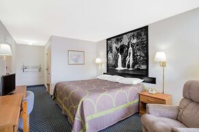 Super 8 by Wyndham Christiansburg