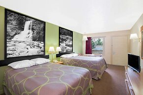 Super 8 by Wyndham Christiansburg