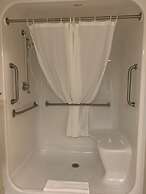 Woodlands Inn & Suites