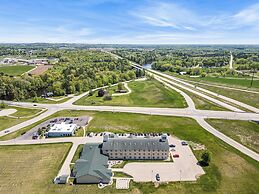 Boarders Inn & Suites by Cobblestone Hotels - Shawano