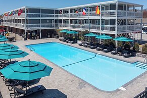 Surfside Hotel and Suites