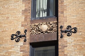 Courtyard by Marriott Boston Copley Square