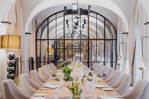 Mamaison Le Regina Boutique Hotel