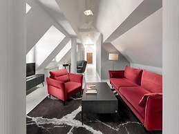 Mamaison Le Regina Boutique Hotel