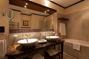 Mamaison Le Regina Boutique Hotel