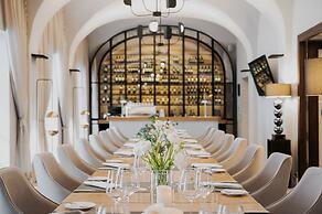 Mamaison Le Regina Boutique Hotel