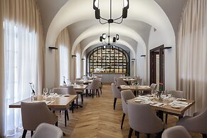 Mamaison Le Regina Boutique Hotel