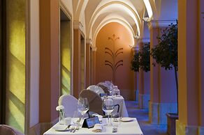 Mamaison Le Regina Boutique Hotel