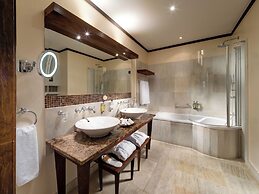 Mamaison Le Regina Boutique Hotel