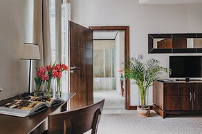 Mamaison Le Regina Boutique Hotel