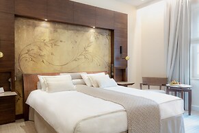 Mamaison Le Regina Boutique Hotel