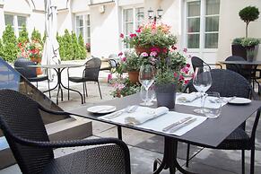 Mamaison Le Regina Boutique Hotel