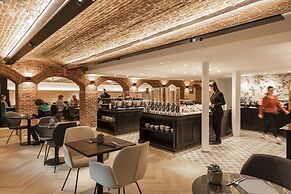 Dukes’ Academie – by Dukes’ Hotel Collection