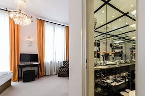 Opera Hotel