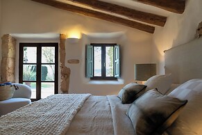 Reserva Rotana Hotel