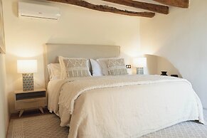 Reserva Rotana Hotel