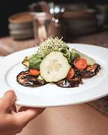 Reserva Rotana Hotel