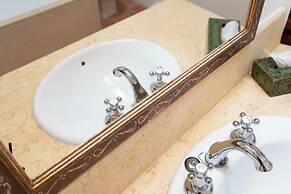 Reserva Rotana Hotel