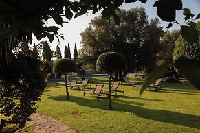 Reserva Rotana Hotel
