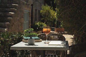 Reserva Rotana Hotel