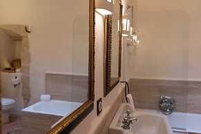 Reserva Rotana Hotel