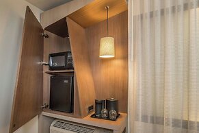 Courtyard by Marriott London