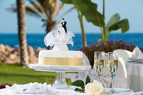 Constantinou Bros Athena Beach Hotel