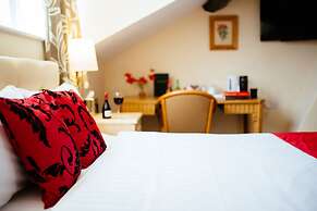 Pymgate Lodge Hotel