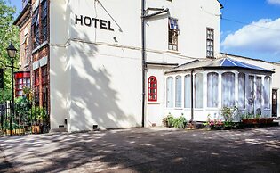 Pymgate Lodge Hotel