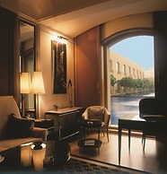 Trident, Gurgaon