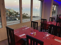 Aparthotel First Flatotel International