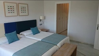 Aparthotel First Flatotel International