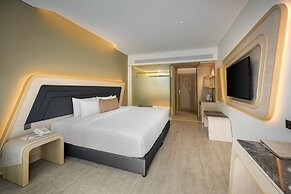 Amora Beach Resort Phuket