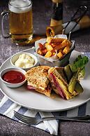 Amora Beach Resort Phuket