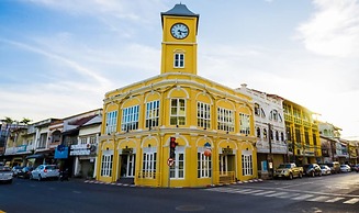 Amora Beach Resort Phuket
